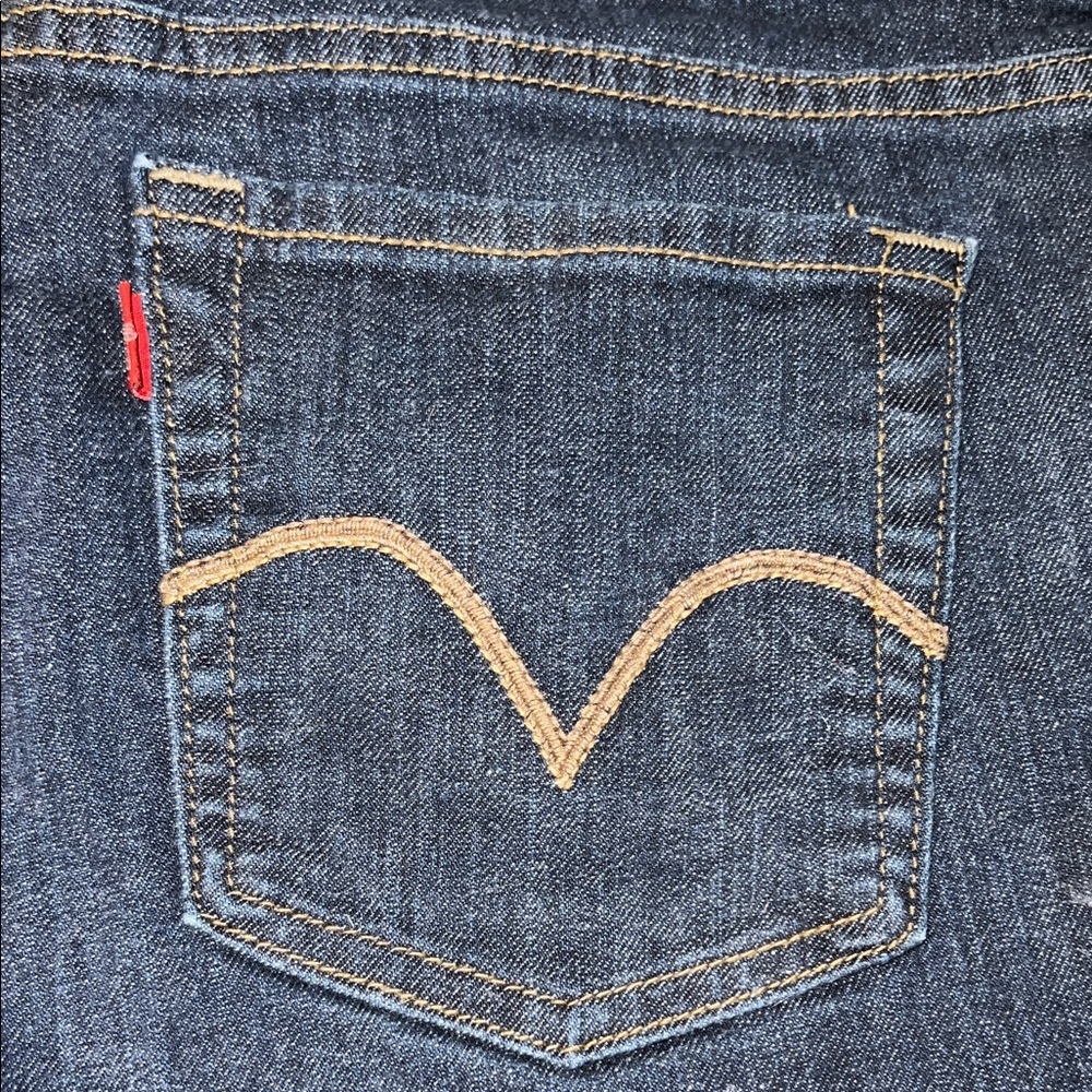 Women’s Levi’s 5 Pocket Denim Shorts/Size 12 - Picture 7 of 8